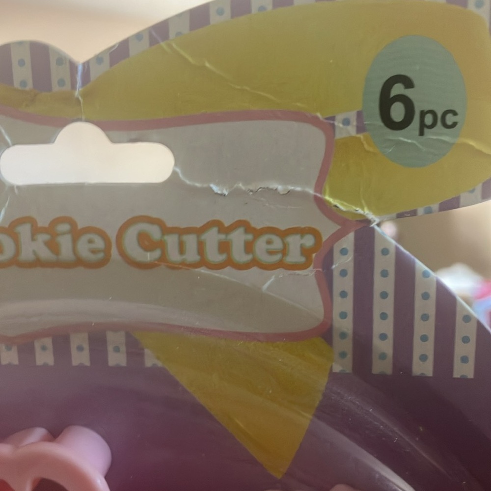 Pink Plastic Cookie Cutters Set - Picture 3 of 3